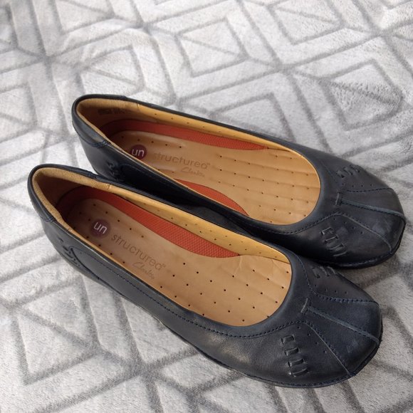 Clarks  Blue Leather Flats Size 9.5 M - Picture 1 of 7